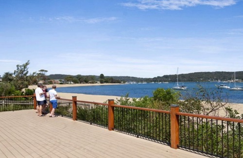 Ettalong Beach House | LURO 2 - WATERFRONT LUXURY