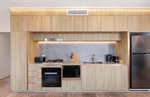 Kangaroo Point Apartment | Lux Style Spacious 2 Bed 2 Bath Apt, Pool , Parking