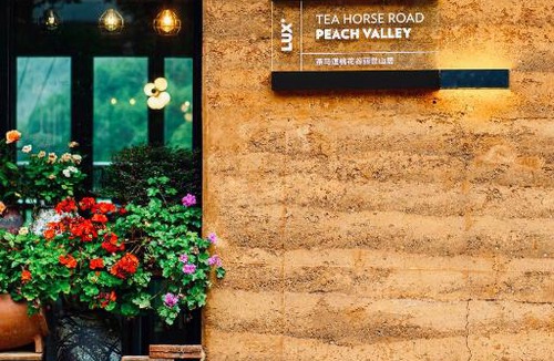 Yulong Hotel | LUX* Tea Horse Road Peach Valley