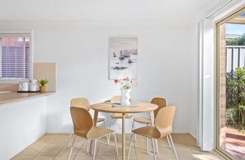 Greystanes House | Luxe Retreat - 3BR - Free Parking - Near Station