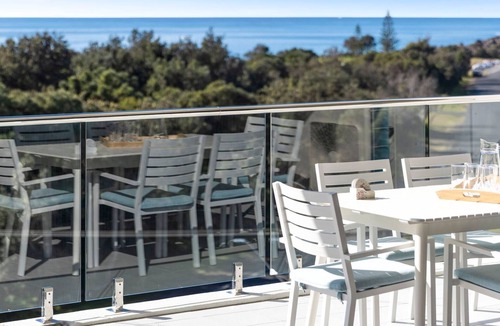 Forster Apartment | Luxurious apartment with homely feel The Cove 603