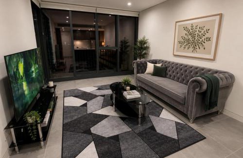Lidcombe Hotel | Luxurious Stylish Courtyard View near Olympic Park