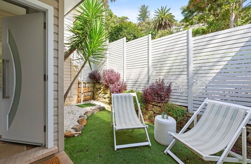Narrabeen Apartment | Luxury 2-Bed with Ocean Views and Garden