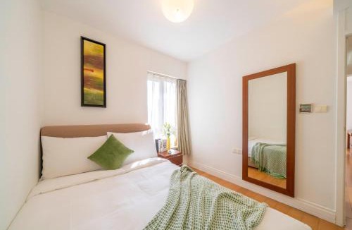 Xujiahui Apartment | Luxury 2 Bedroom Apartment Xujiahui Shopping District