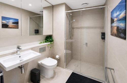 Sydney Olympic Park Apartment | Luxury 2BR Apartment, Free Parking, Walk to Qudos & Accor