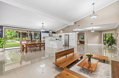 Kenthurst House | Luxury 5-Acre Kenthurst Estate | Hills District | Pool, Cinema, Sleeps 10–12