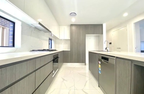 The Ponds House | Luxury 5 bedrooms 3 bathrooms house