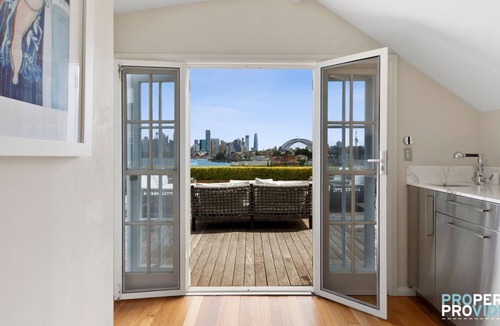 Cremorne Point House | Luxury European 4 Bedroom Home w/Harbour Views