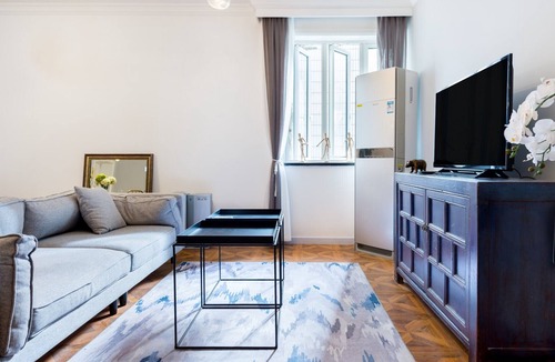 Shanghai Apartment | Luxury Family FCC Suite, Floor heating, Balcony, 3 mins to metro!