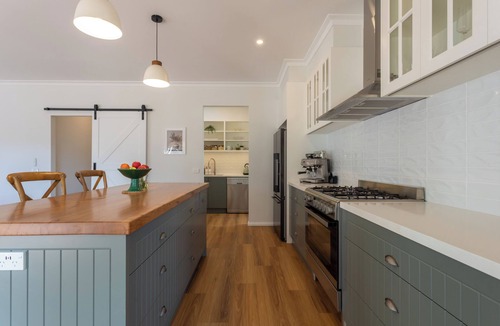Newstead House | Luxury On Lyons - centrally located in a tranquil, beautiful bush setting.