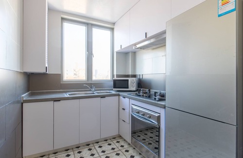 Downtown Shanghai Apartment | Luxury Shanghai Suite - Floor heating, Views, French Concession, subway 5 mins