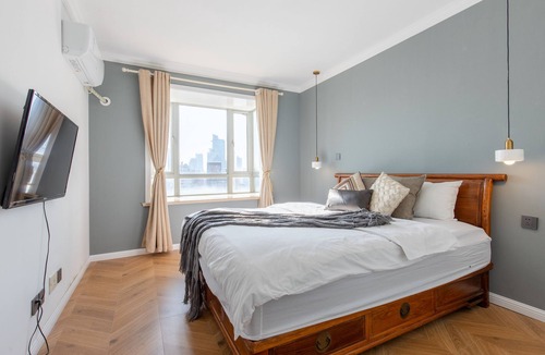 Downtown Shanghai Apartment | Luxury Shanghai Suite - Floor heating, Views, French Concession, subway 5 mins