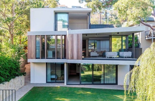Mosman House | Luxury Villas Balmoral Luxury Estate (Walk to Beach)