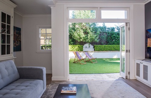 Bellevue Hill House | Luxury Villas Kambala (With Car Parking)