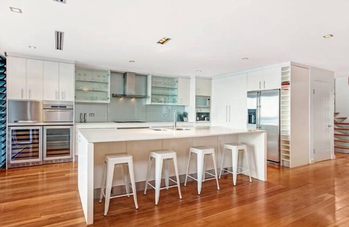 Balcolyn House | Luxury Waterfront Home with pool and spa family and pet friendly.