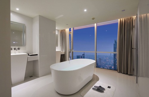 Yuzhong Hotel | m58 Sky Sunset Hotel