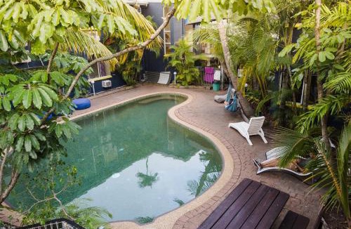 Cairns Hostel | Mad Monkey Village