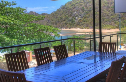 Horseshoe Bay Apartment | Maggies Beachfront Apt. 12