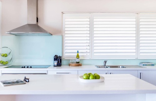 Tamarama Apartment | Magnificent Sweeping Coastal Panorama