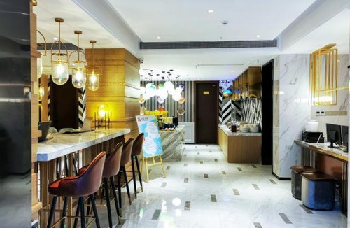 Yunyan District Hotel | Magnotel guiyang fountain commercial center subway station hotel