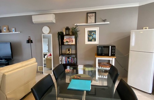 Greenfields House | MANDURAH 2 BR HOUSE |Secure & Private-Great Value!
