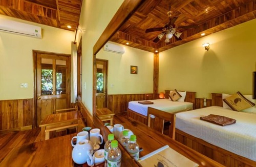 Ham Ninh Hotel | Mango Beach Resort