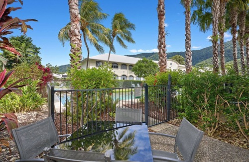 Palm Cove Apartment | Mango Resort 1 Bedroom ground floor apartment with direct pool access