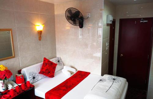 Tsim Sha Tsui House | Manila Hotel -Hostel Block D FLAT D-8 24 HOUR RECEPTION