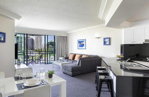Surfers Paradise Apartment | Mantra Crown Towers