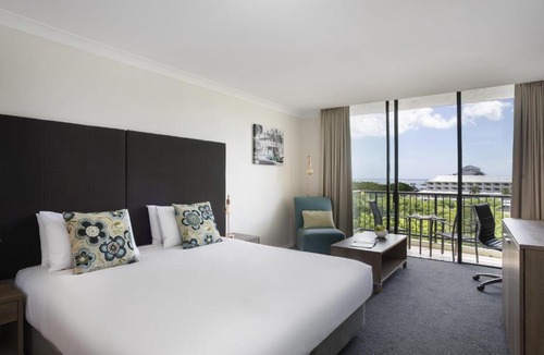 Cairns Central Business District Hotel | Mantra Esplanade