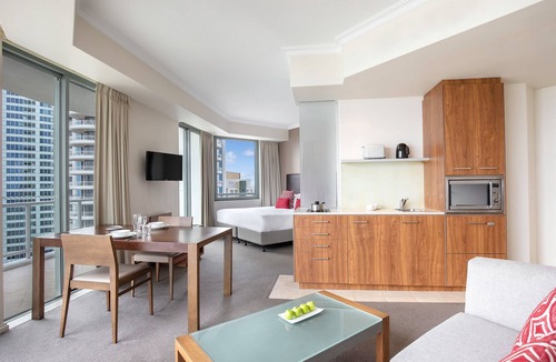 Surfers Paradise Hotel | Mantra Legends Hotel