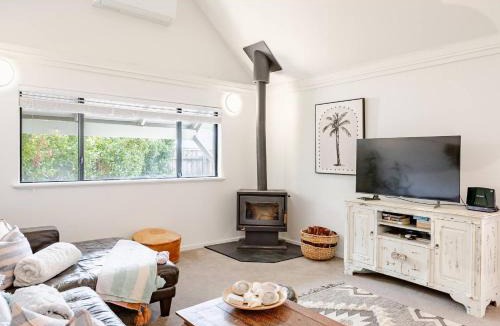 Gnarabup Villa | Margaret River Beach House - Ombak Villa