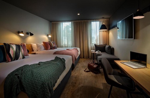 Mitchell Park Hotel | Marion Hotel
