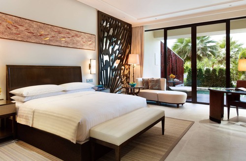 Lingshui County Hotel | Marriott Resort Xiangshui Bay
