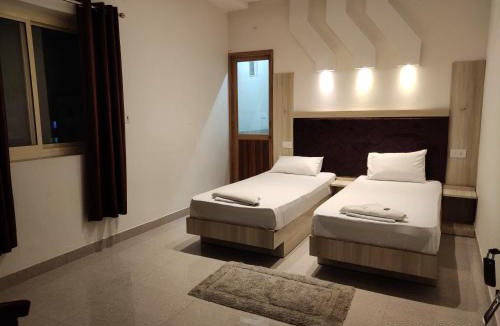 Taj Ganj House | Max Guest House