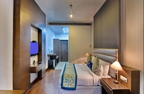 Moradabad Hotel | MB Greens Clarks Inn Moradabad