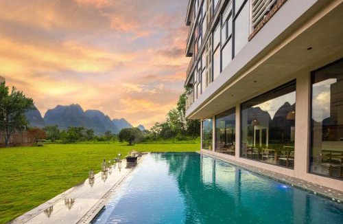 Yangshuo Hotel | Meadowscape Resort at Yulong River - Karst Views & Infinity Pool & Tickets Reservation Service & Free Laundry