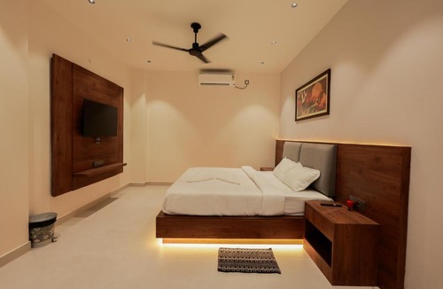 Sualkuchi Hotel | Meeraki Elysian Villa