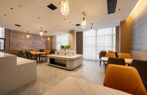 Ximen Hotel | Mehood EZZI Hotel Kaili University South Railway Station