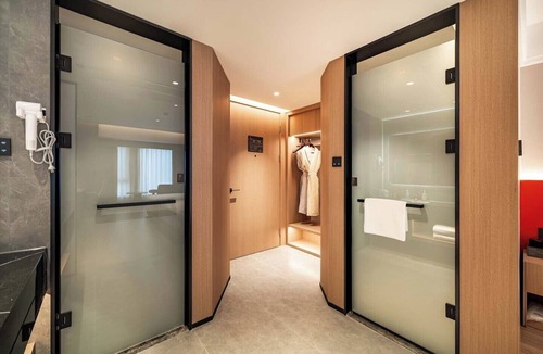 Weiyang Hotel | MEHOOD LESTIE Hotel(Xi'an Xixian Wuyue Plaza Afanggong South Metro Station Store)
