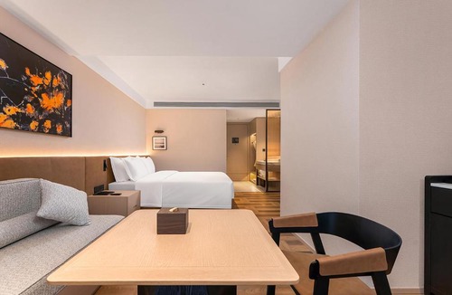 Qingdao City Center Hotel | Mehood Lestie, Qingdao May Fourth Square MixC