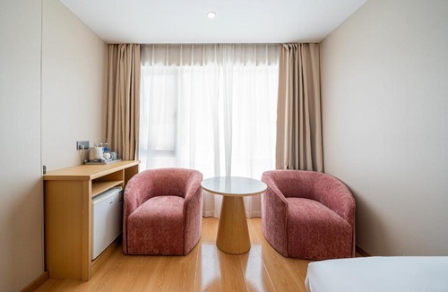 Pudong Hotel | MEI DI DU JIA HOTEL