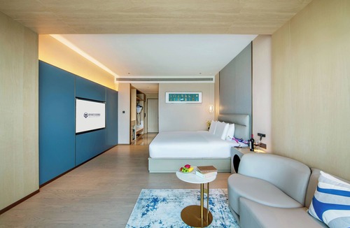 Huadu Hotel | Meihua Airlines Theme Hotel