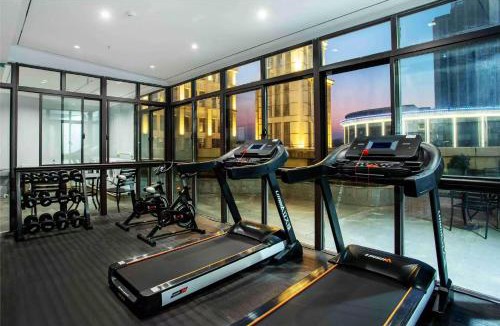 Yueyanglou District Hotel | Meisu Huanzhi Yueyang East Railway Station Hotel