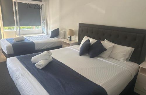 Parkes Hotel | Memphis Motor Inn- UNDER NEW MANAGEMENT