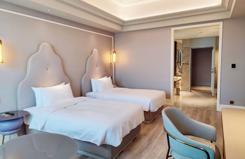 Wenfeng District Hotel | Mercure Anyang Downtown