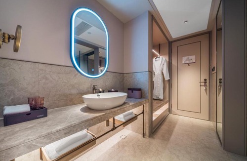 Zhonglou Qu Hotel | Mercure Changzhou Qingguo Lane