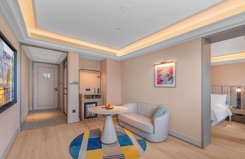 Shinan District Hotel | Mercure Qingdao May Fourth Square