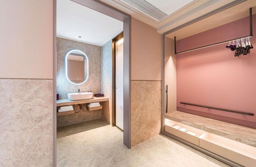Shinan District Hotel | Mercure Qingdao May Fourth Square