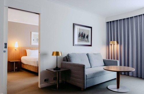 Rosehill Hotel | Mercure Sydney Parramatta